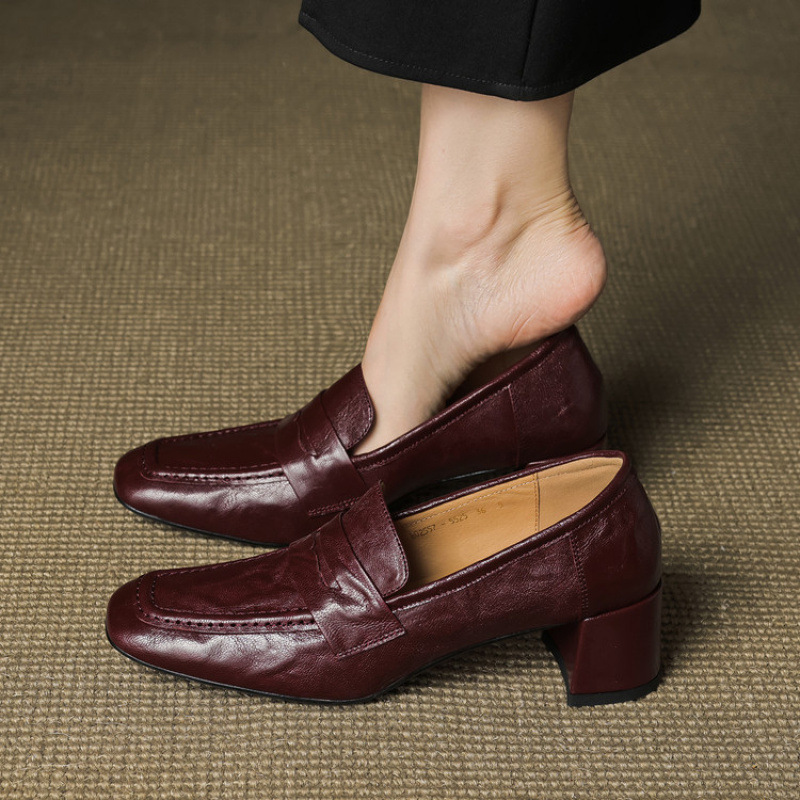 Womens Solid-Color Mid-Heel Retro Commuter Leather Square-Toe Pumps foto 4
