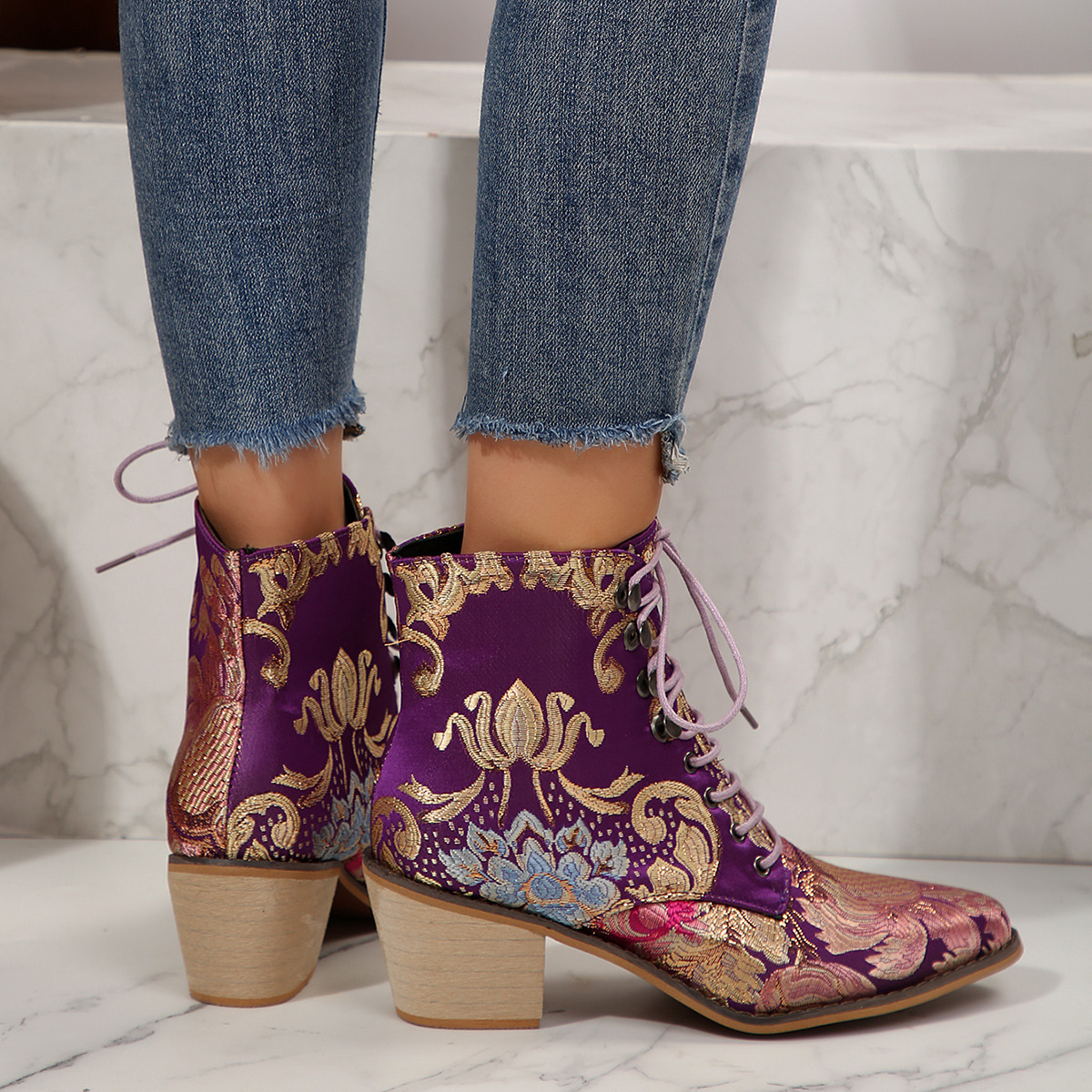 Large Size Ethnic Style Embroidered High Heel Lace-up Ankle Boots foto 5