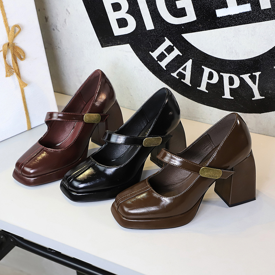 Retro-style High Heels With Platform Metal Buckle And Single-strap Sandals foto 2