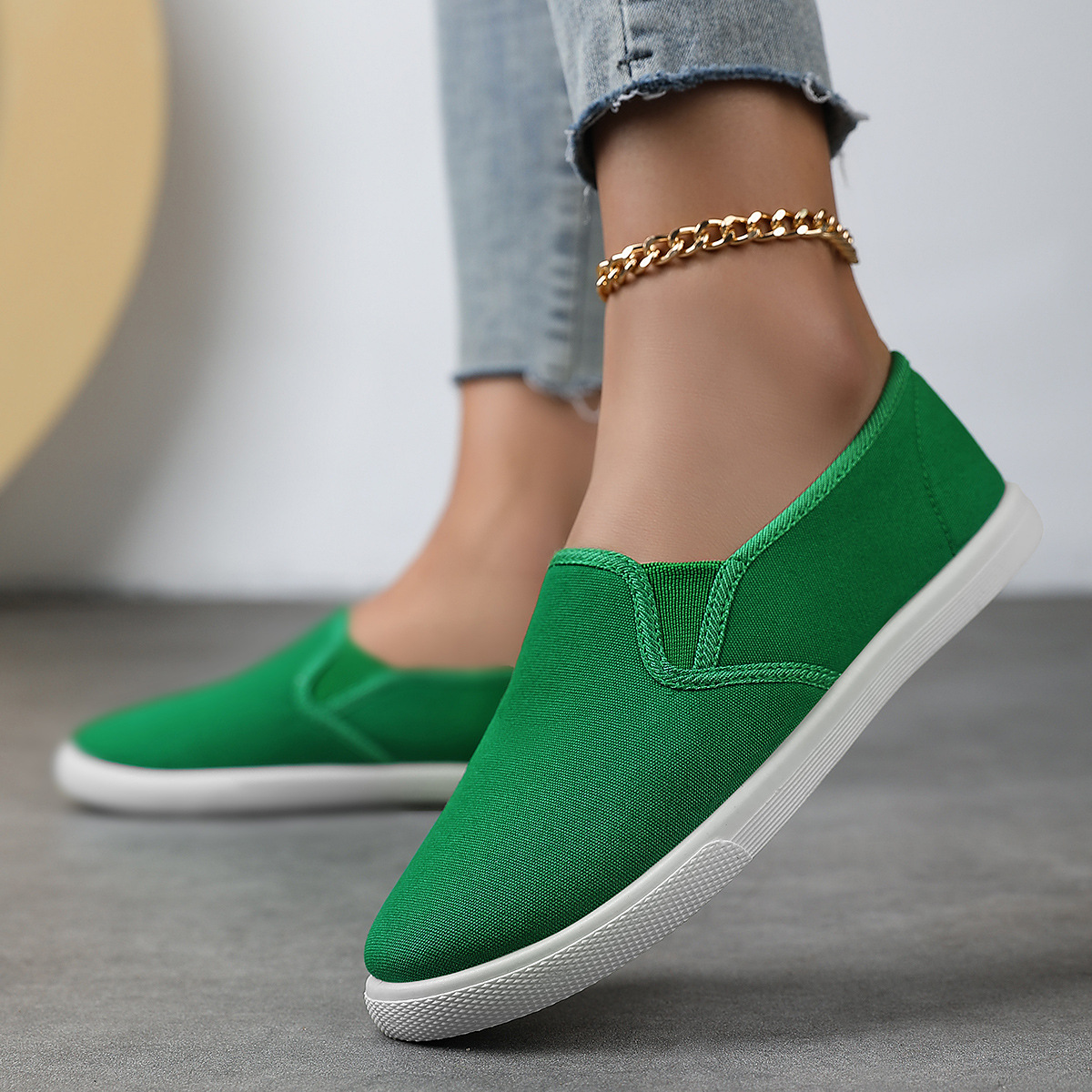 Fashionable Flat Canvas Shoes For Women foto 5
