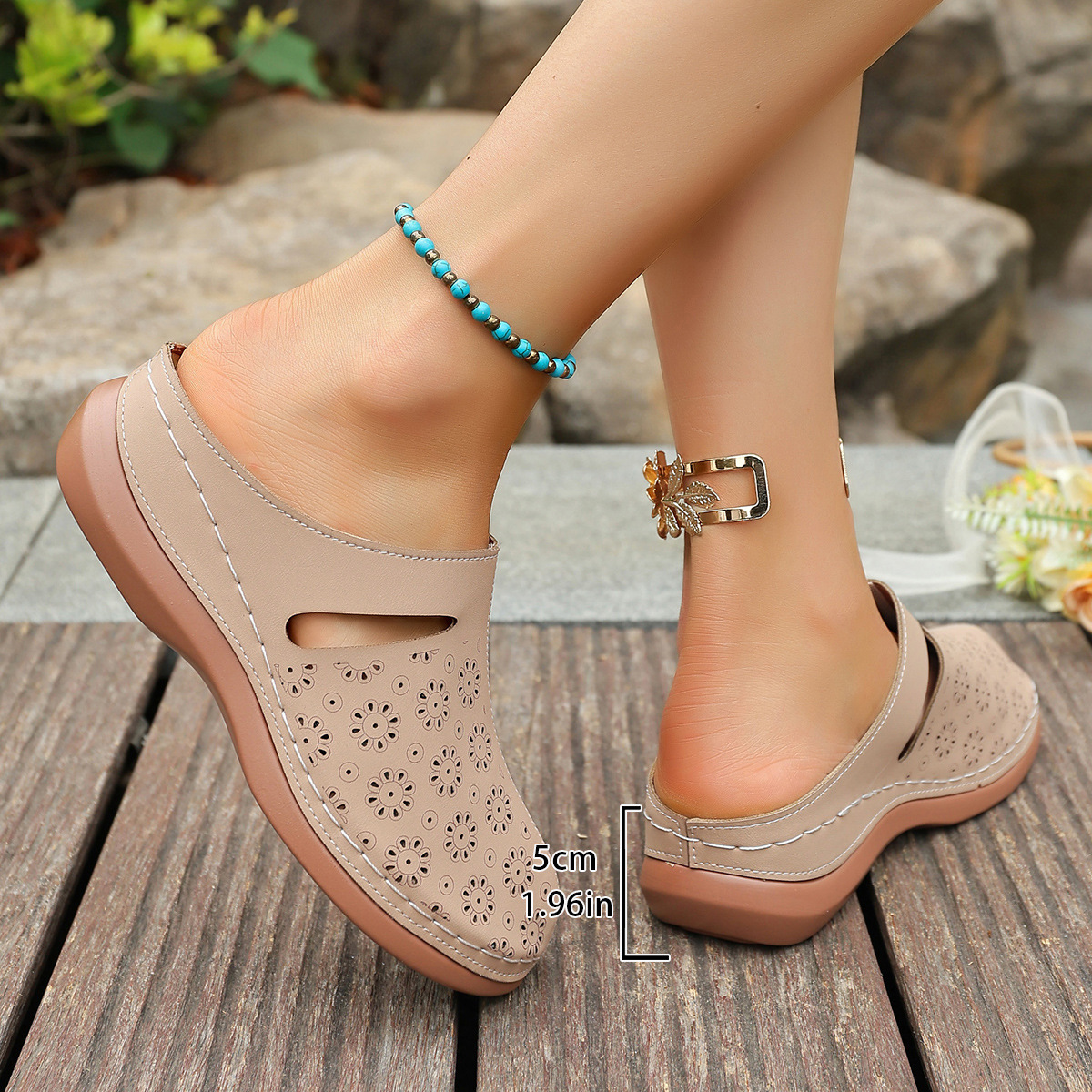 Hollow-out Thick-soled Vintage-style Women's Slippers foto 4