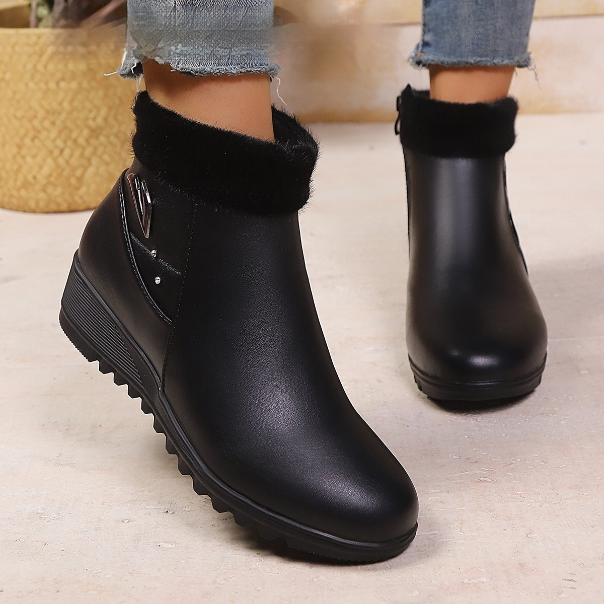 Women's Low Heel Round Toe Plus Fleece Side Zipper Boots foto 3