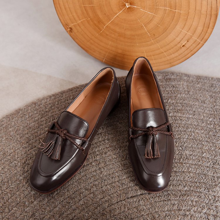 Vintage Leather Women's Round Head Tassel Low-cut Shoes foto 4