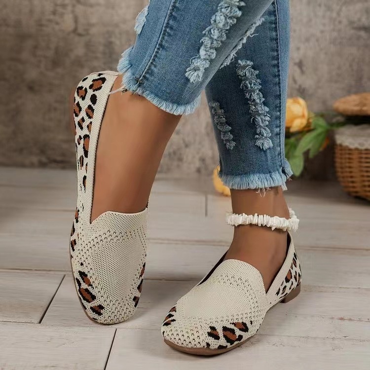 Women's Low-cut Square Toe Flat Bottom Sneaker foto 2