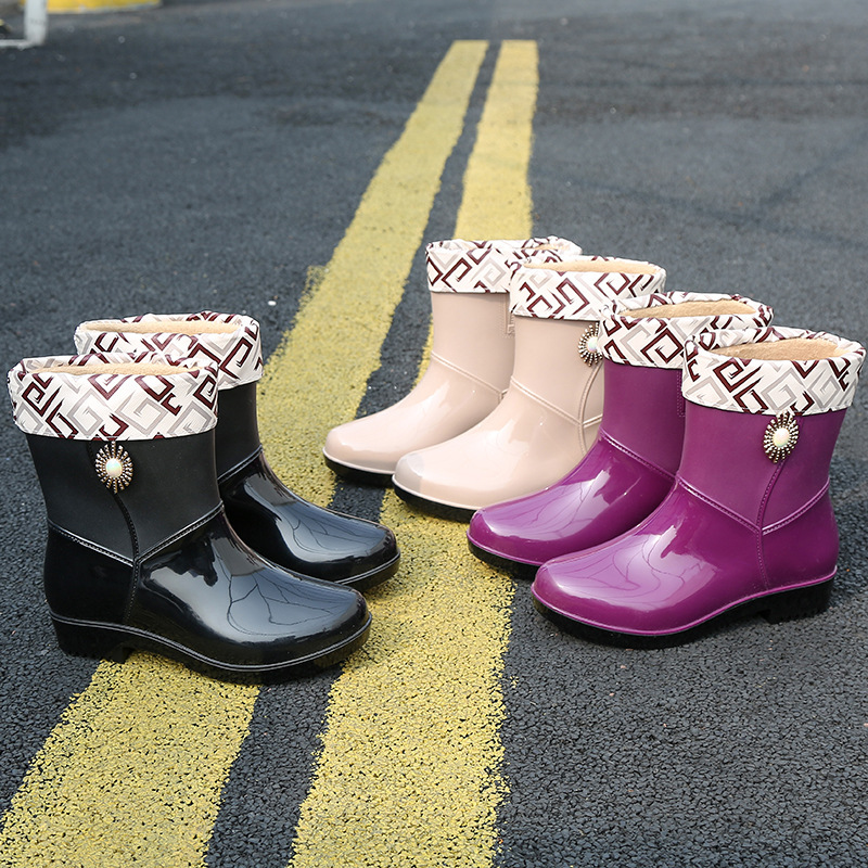 Fashion Rain Boots Women's Middle Tube Non-slip Warm foto 4