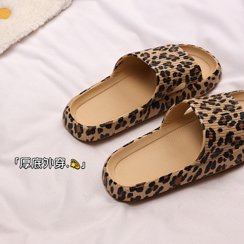 Leopard Print Slippers Women's Outdoor Wear Summer New Korean Style Fashion Shit Feeling Indoor Home Thick Bottom Couples Sandals foto 2