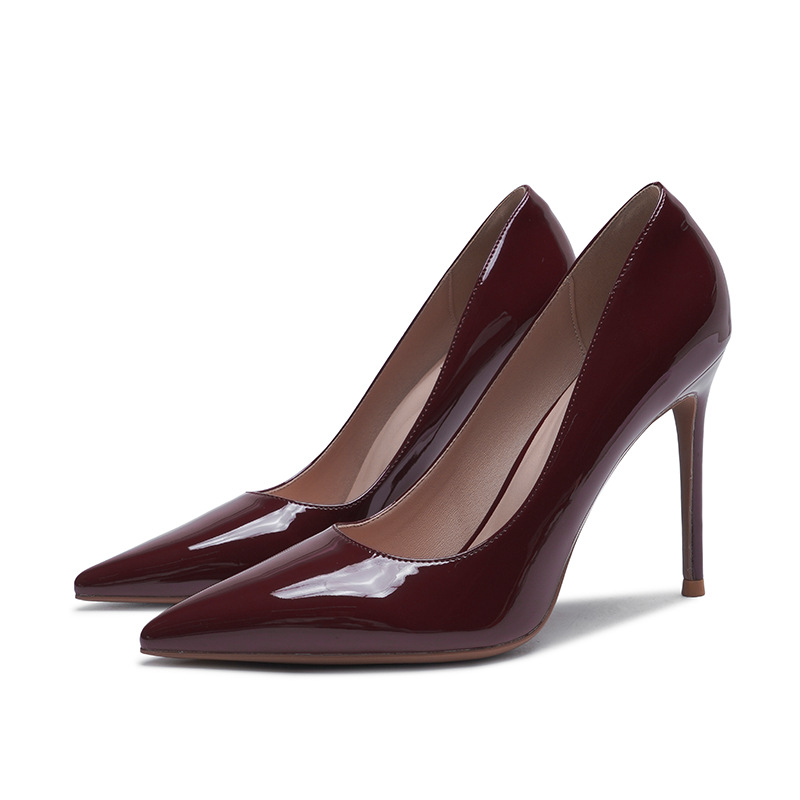 Low-cut Stiletto Heels In Glossy Patent Leather For Women foto 5