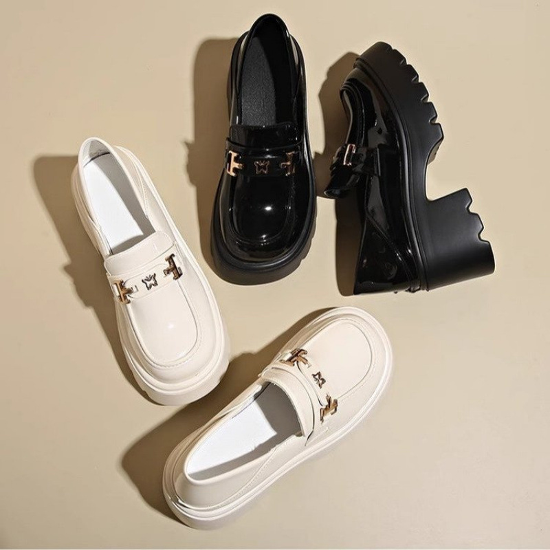 Slip-on Chunky Heel Black Leather Shoes foto 2