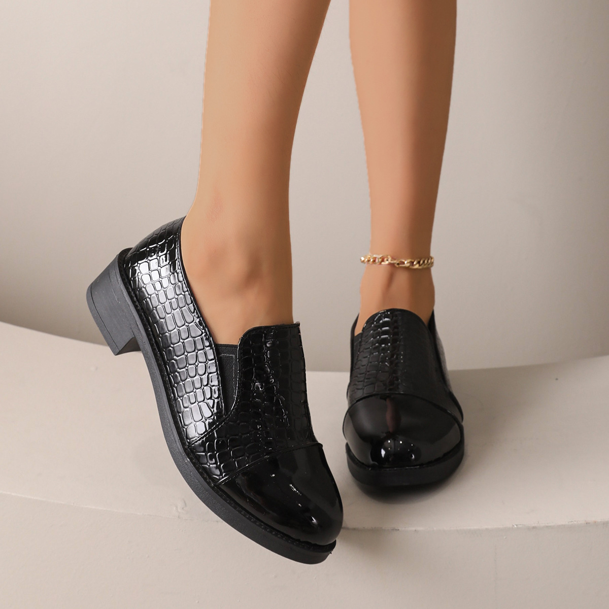 Stylish Cracked-surface Versatile Leather Shoes For Workwear foto 4
