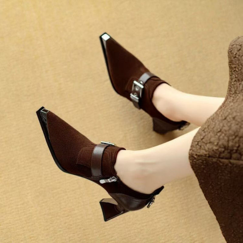 Retro-style Metallic Square-toe Chunky-heel Pumps