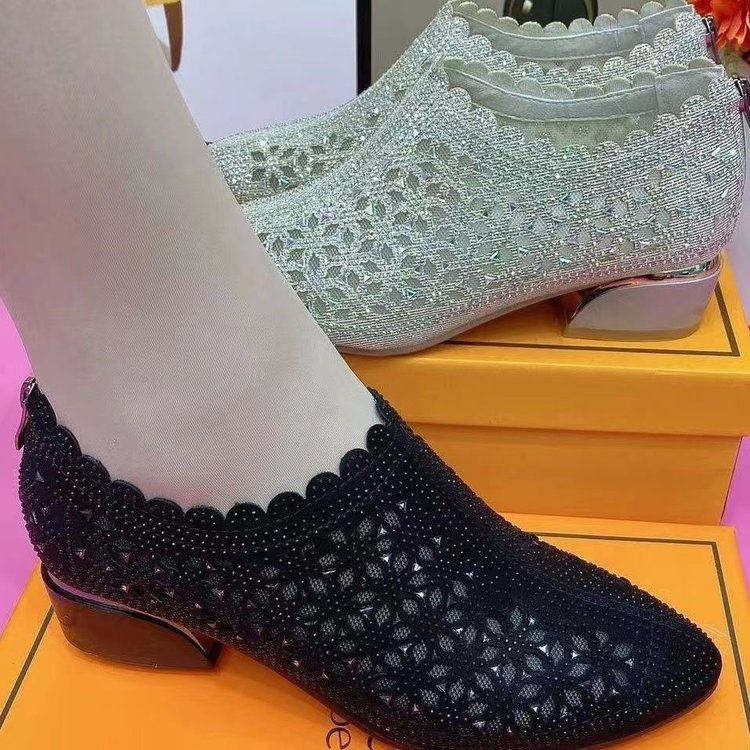 Elegant Frosted Full Diamond Hollow-out Chunky Heel foto 5