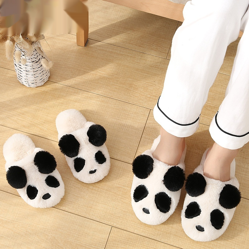 Cozy Indoor Floor Slippers With A Cute Cartoon Panda Design foto 4