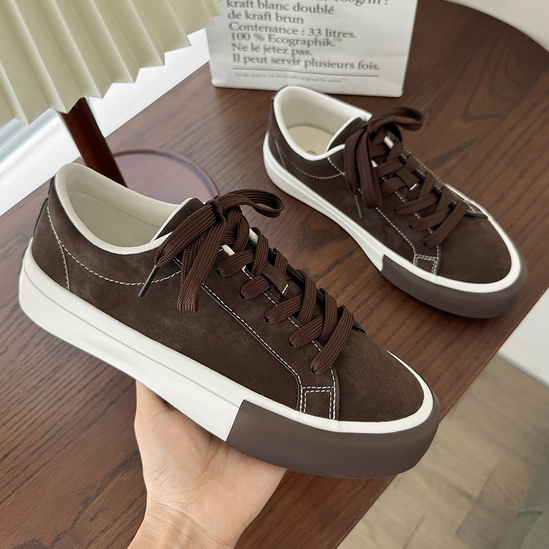 Niche-style Couples Sneakers That Are Versatile For Casual And Athletic Wear foto 3