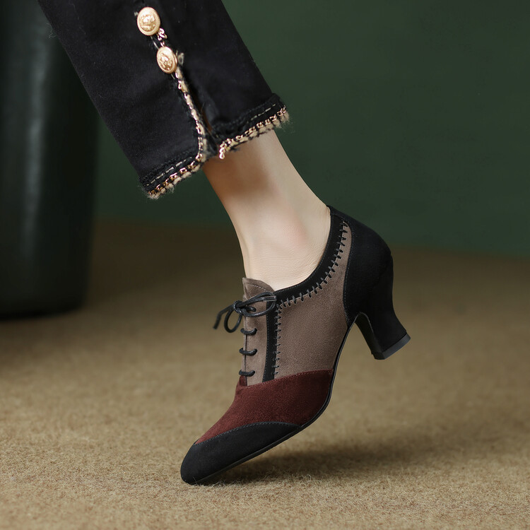 Front Tie Deep Opening Color-blocking Retro High-heel Leather Shoes foto 3
