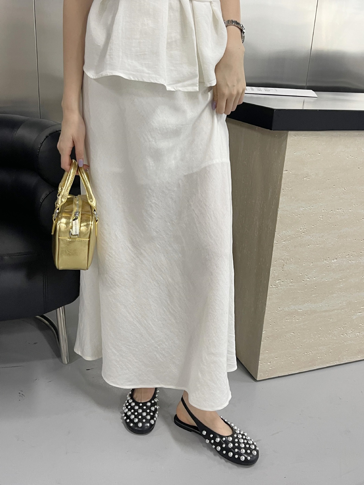 Flat Toe Box Rivet Button Women's Sandals foto 3