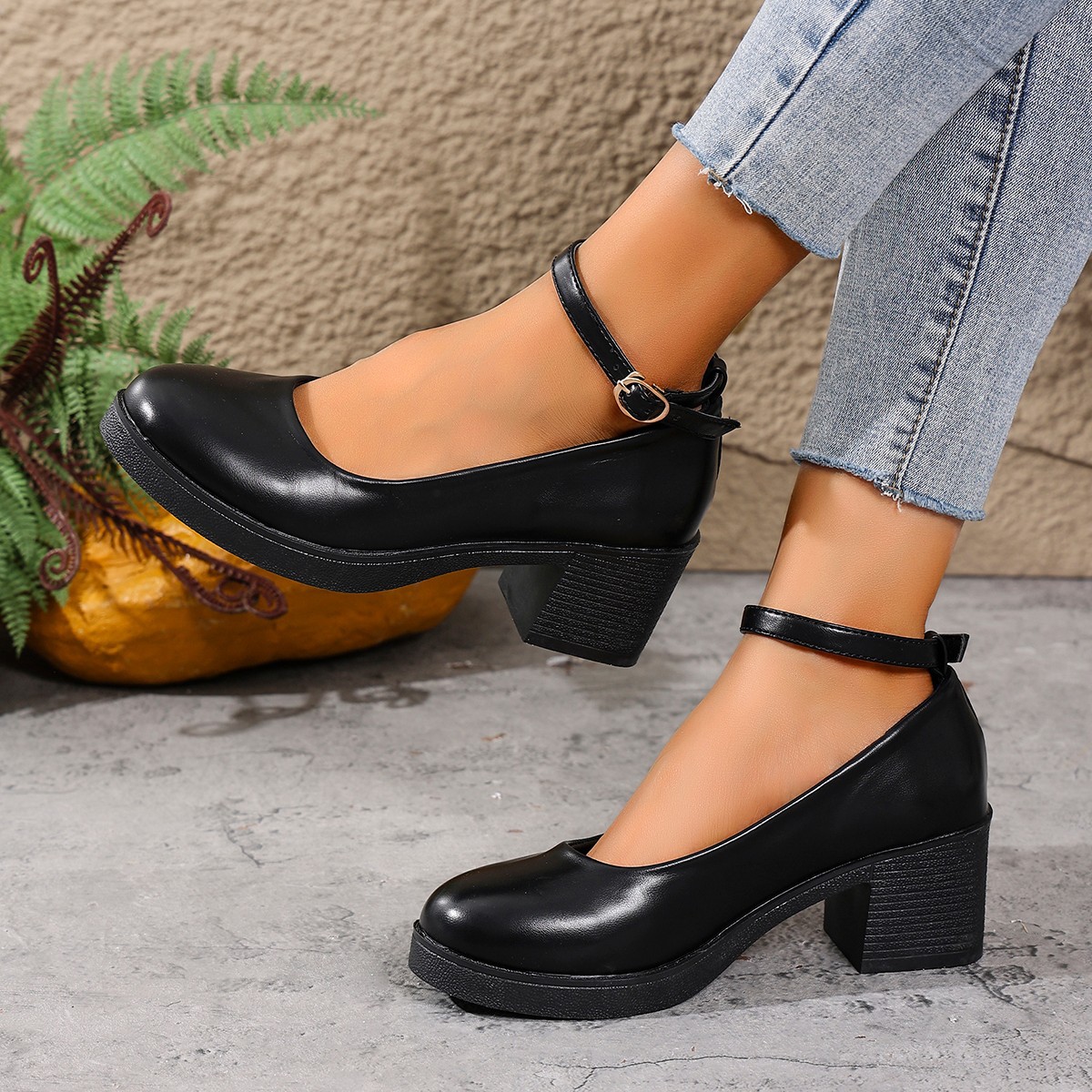 Womens Roundtoe Lowcut Chunkyheel Shoes foto 5