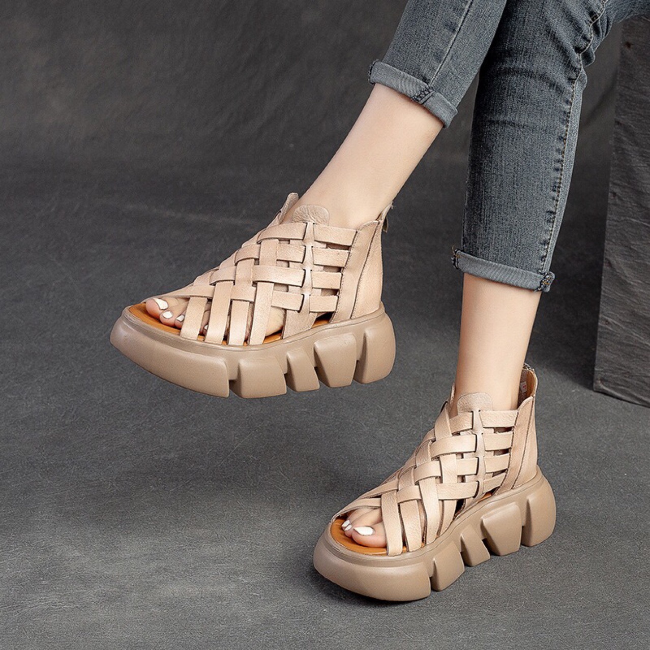 Woven Hollowed Sandals Thick Bottom Breathable