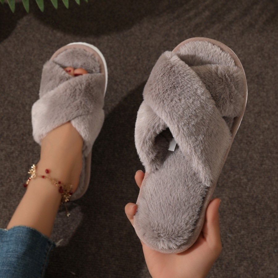 Cross Plush Cotton Slippers Female foto 5