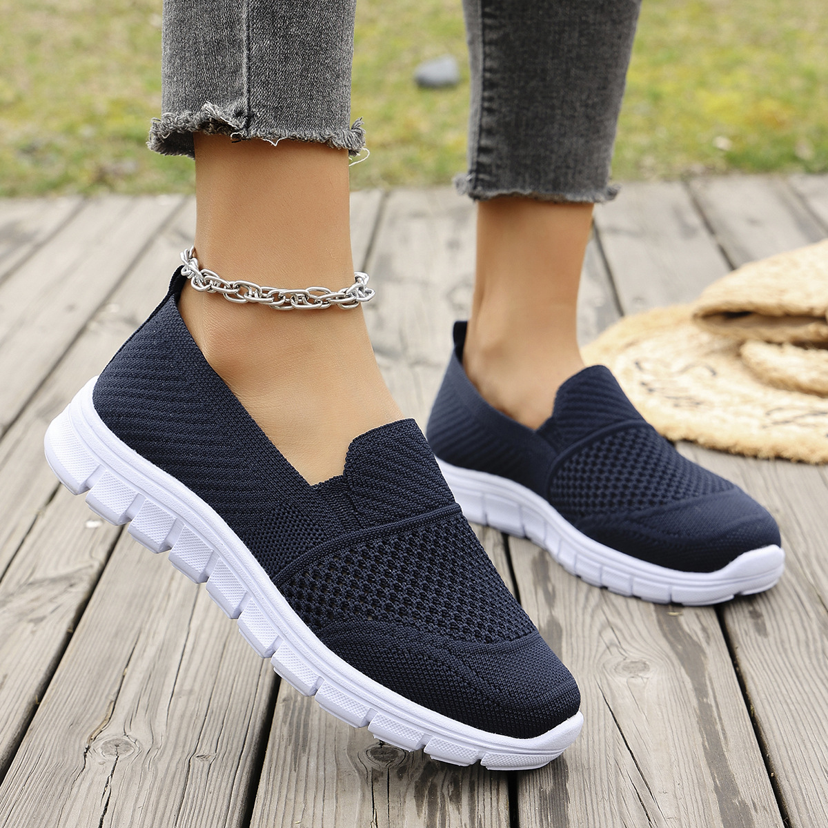 Large Size Mesh Breathable Flat Solid Color Casual Flyknit Pumps foto 3