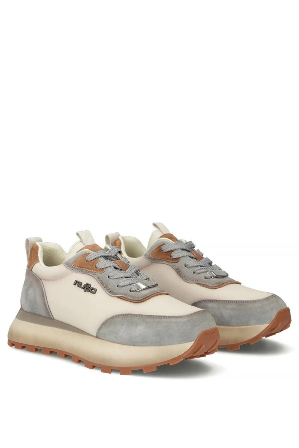 Sportschoenen op een platform Solea foto 3