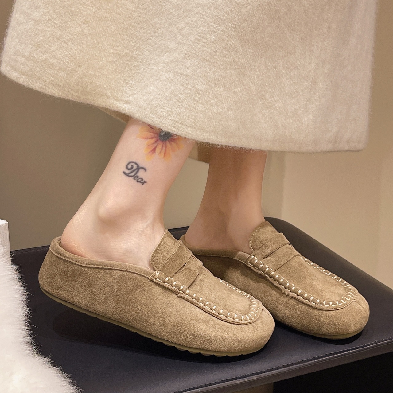 Slide-on Closed-toe Backless Retro Chunky-sole Casual Slippers