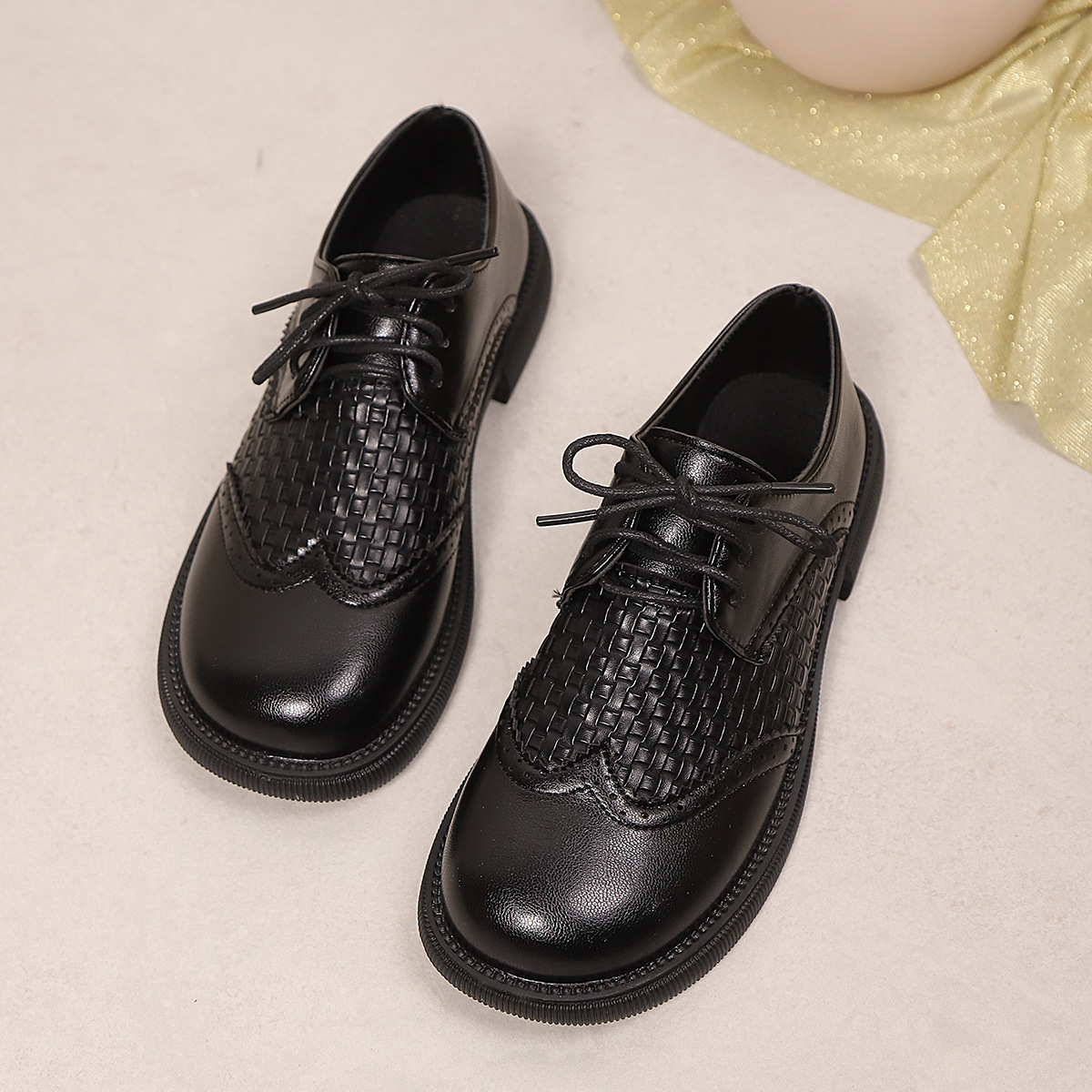 Mid Heel Lace-up Mesh Breathable Stylish Leather Shoes foto 3