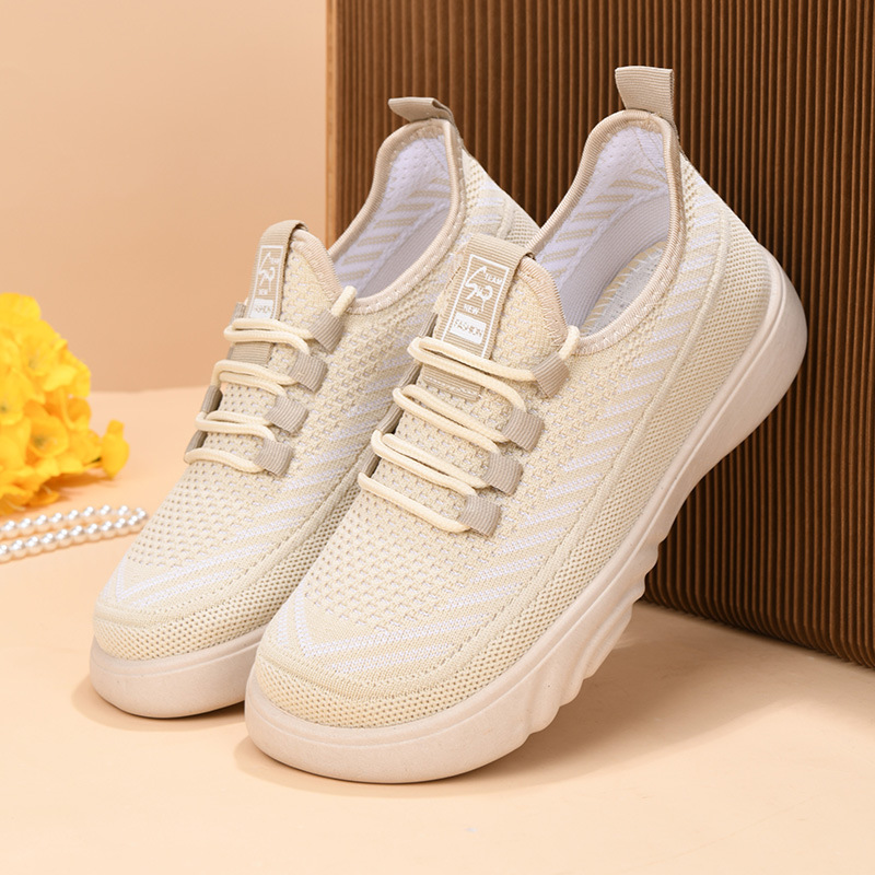 Stylish And Comfortable Fly Knit Mesh Shoes foto 5