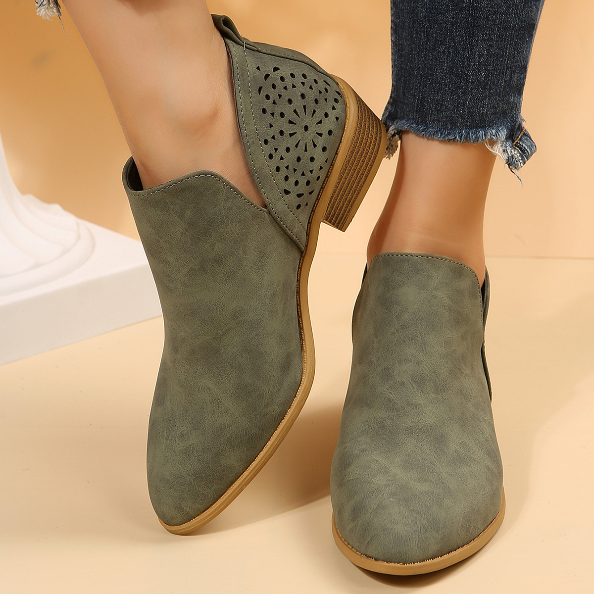 Womens Pointed-toe Low-heeled Martin Boots foto 2