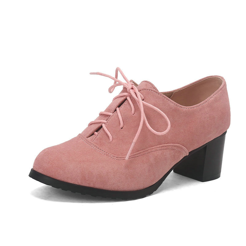 Womens Deep-v Cut Shoes With A Round Toe Chunky Heel And Matte Finish Featuring Front Lacing foto 2