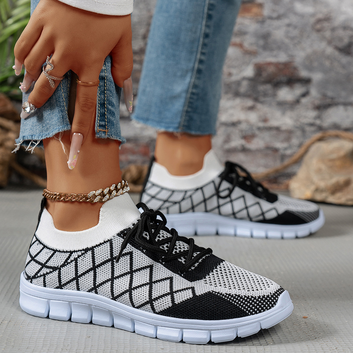 Colorblock Plaid Lace-Up Flyknit Sneakers Ins Mesh Casual Shoes Fashion Breathable Walking Running Sports Shoes For Women foto 2