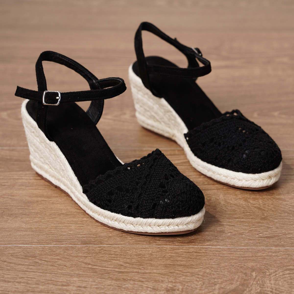 Summer Vacation Mules With Round Toes And Hollowed-out Straw Soles