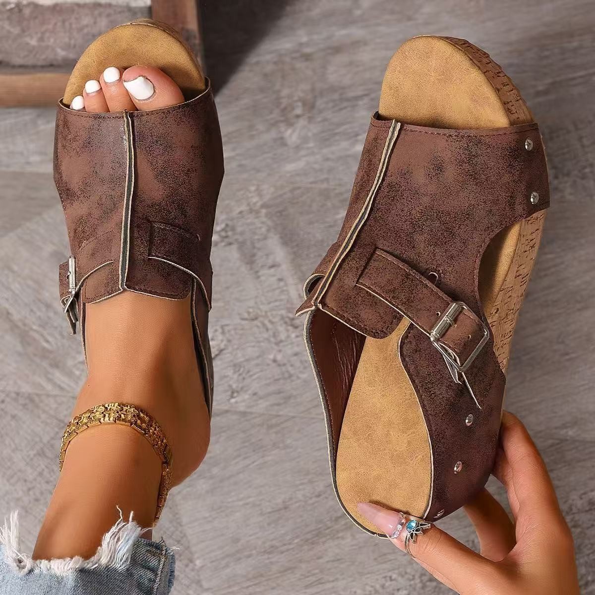 Plus Size Wedge Sandals Rivet Slippers foto 5