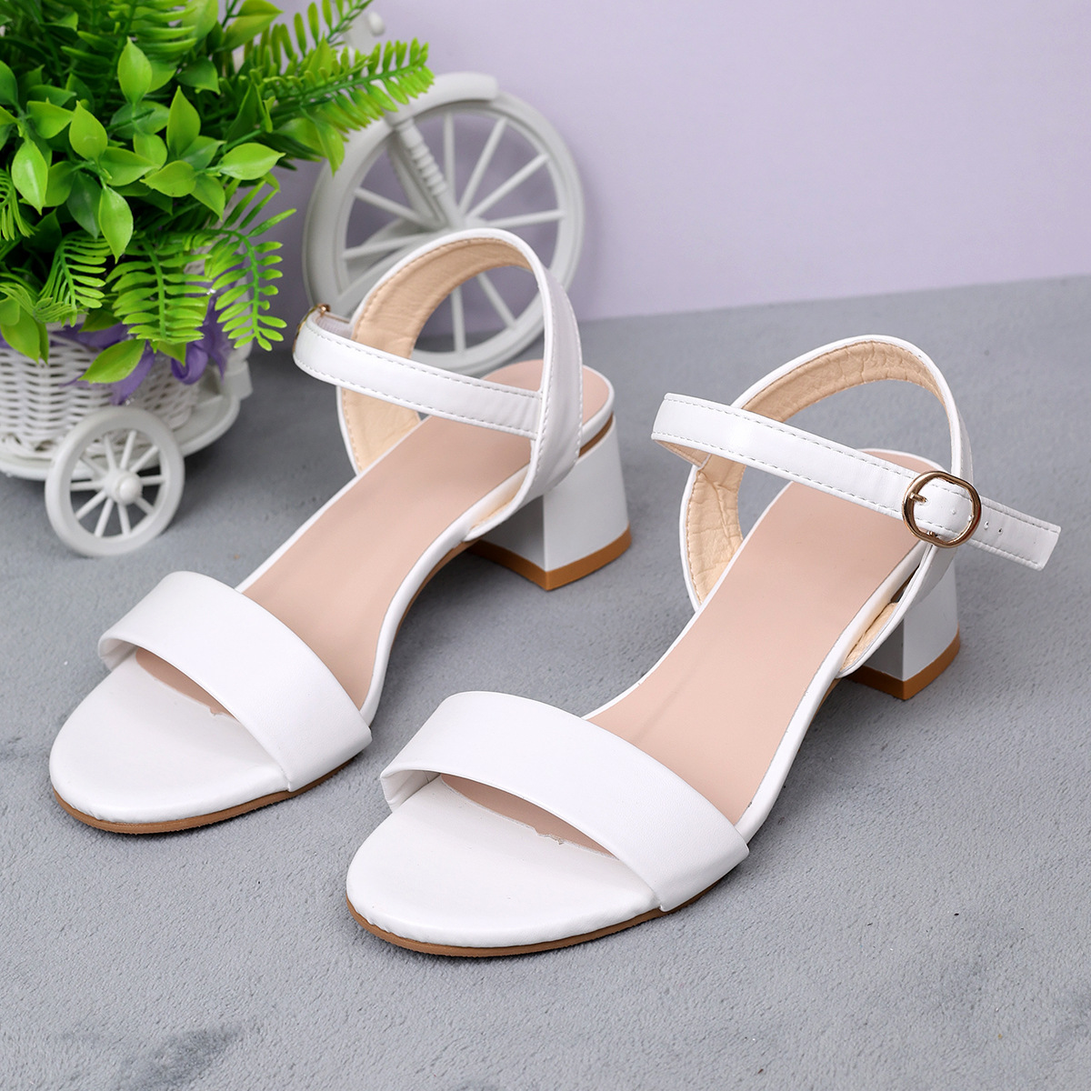Womens Plus Size Fashionable Round Toe High Heel Sandals foto 3