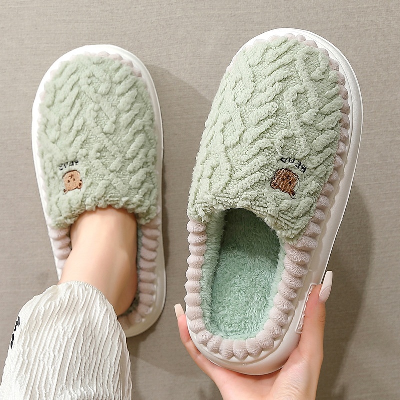 Cute Bear Plush Slippers Winter Warm Fleece Shoes Indoor Bedroom Floor Home Slippers For Women Men Couple foto 3