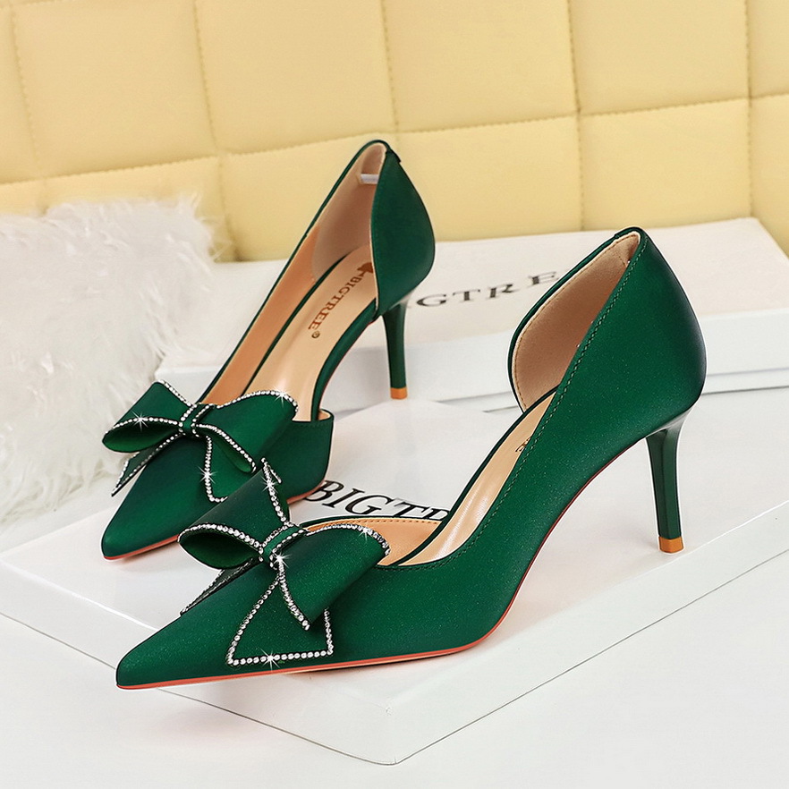 Women's Stiletto Low-cut Pointed Side Hollow Rhinestone Bow High Heels foto 4