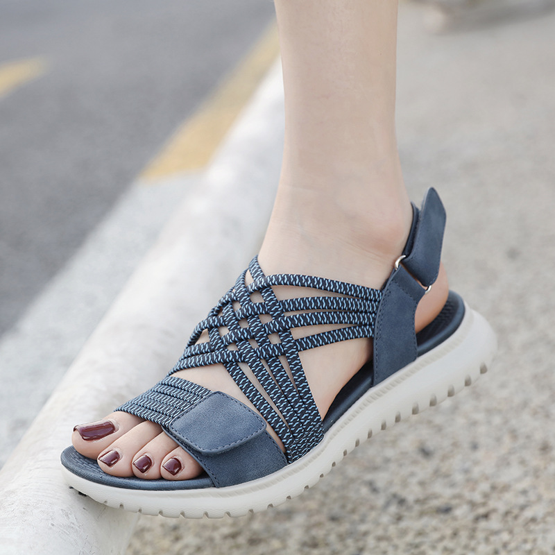 Light Sports Style Of Shoes And Girls foto 5
