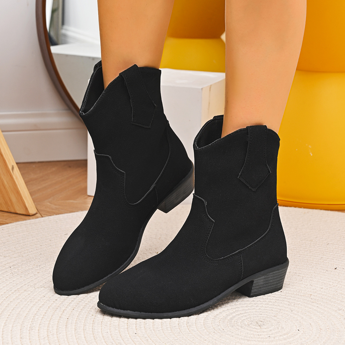 New Pointed British Style Mid Heel Boots foto 3