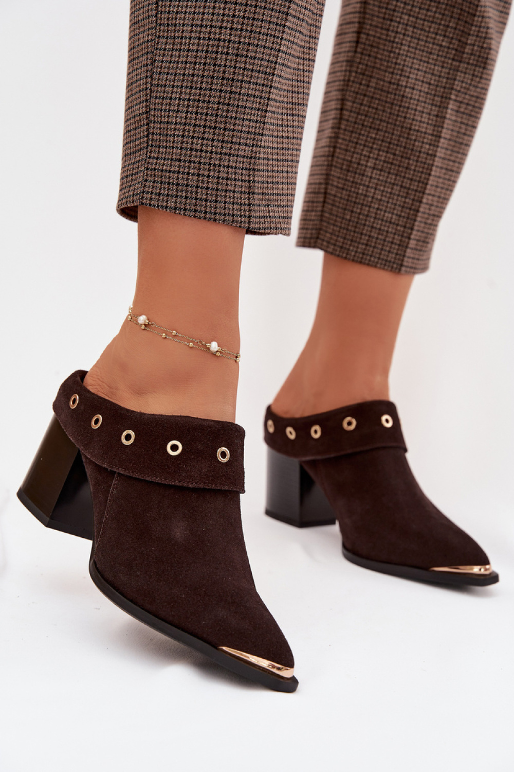 Hakken slippers Step in style