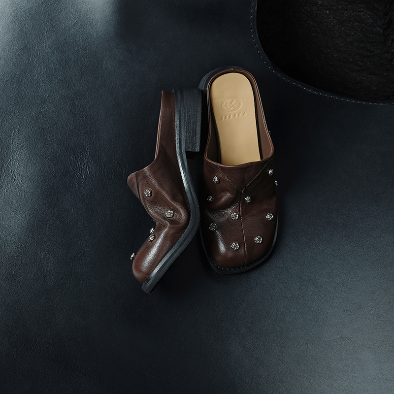 Breathable Full Grain Leather Studded Mules, Women's Slip-On Backless Shoes
