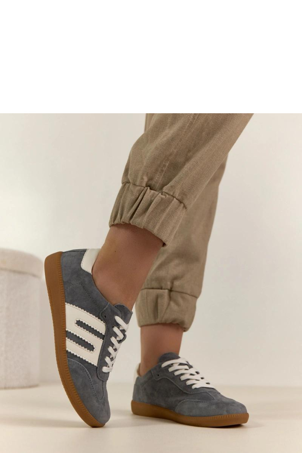 Sportschoenen op een platform Solea foto 2