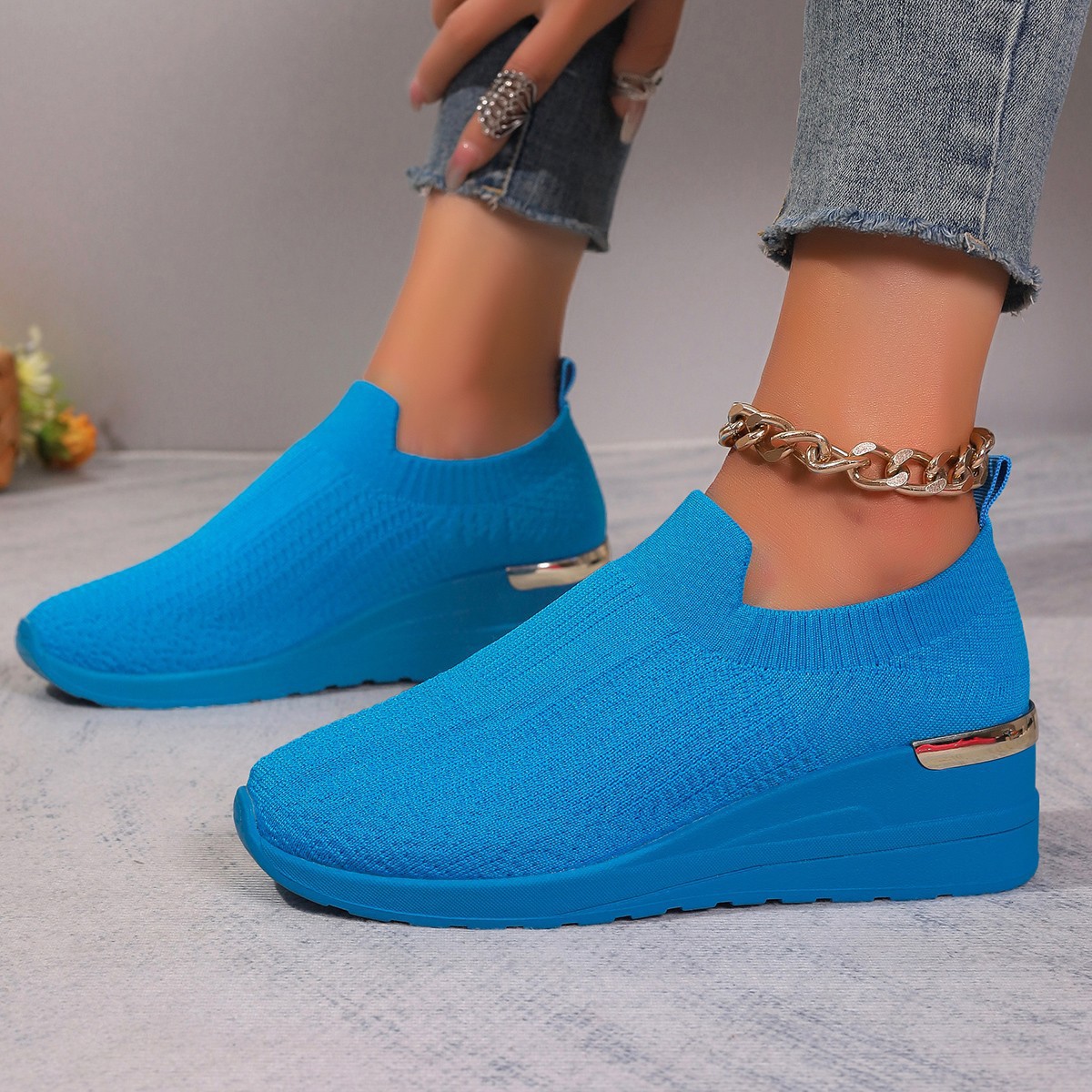 Womens Mesh Flyknit Thick-soled Breathable Casual Shoes
