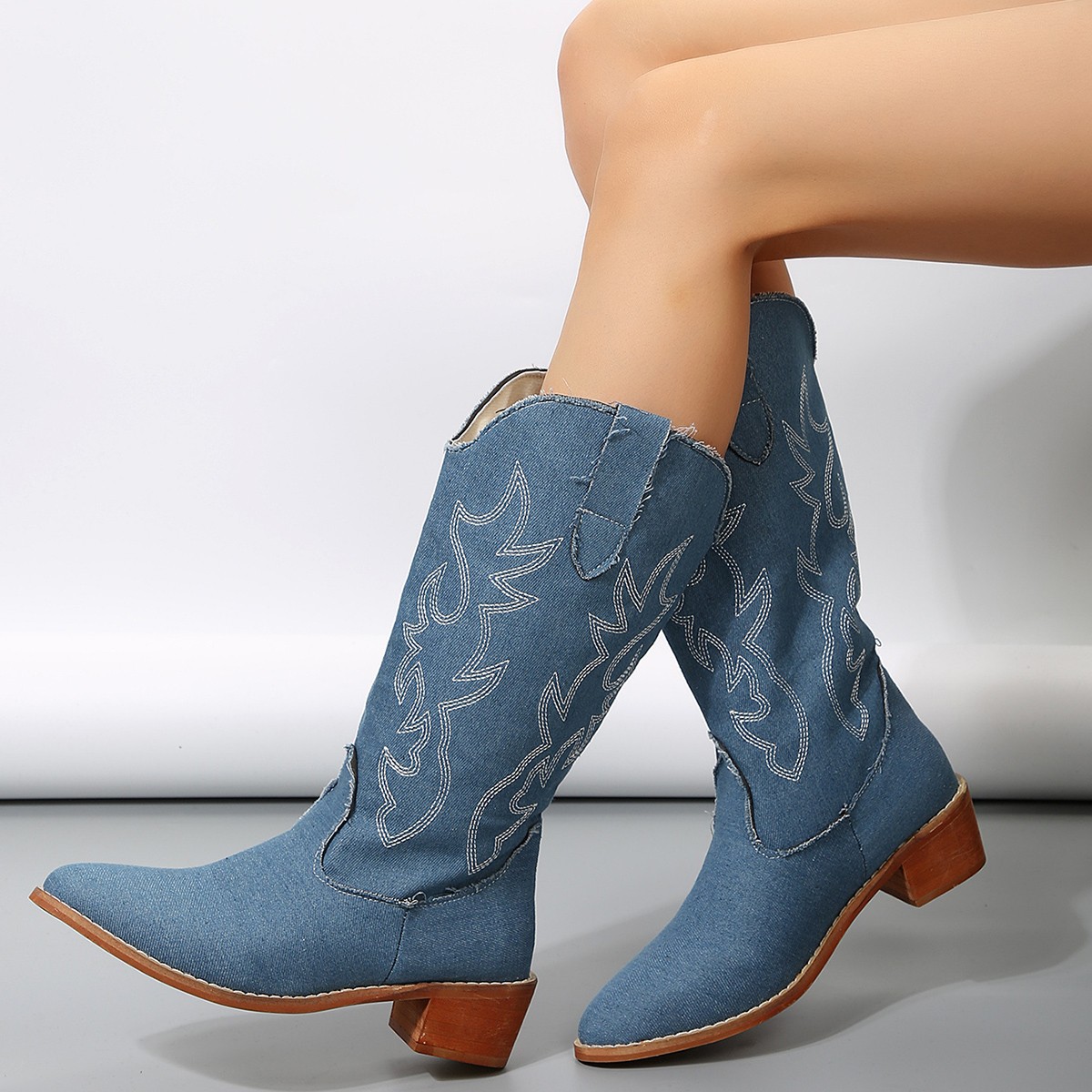 Womens Plus-Size Mid-Calf Western Boots foto 5