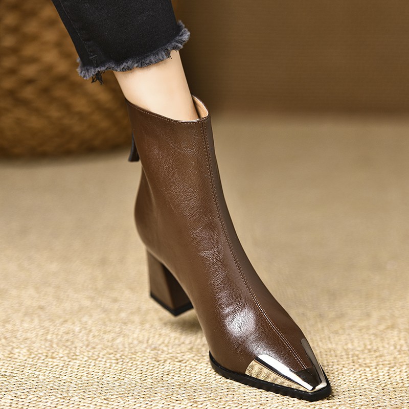 Pointed-toe Chunky-heel Leather Ankle Boots For Women Chic And Vintage foto 2