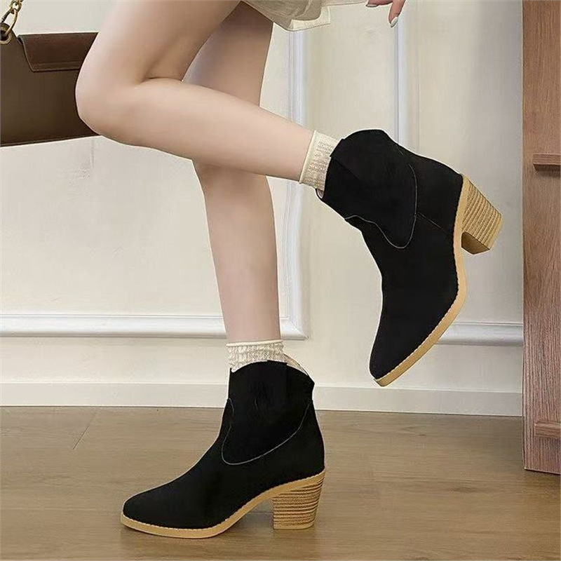 Womens Fashionable Retro Bootie With A Sock-Like Cuff foto 4