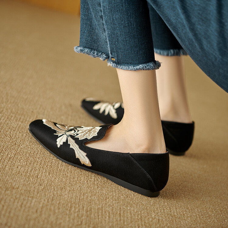 Embroidery Low-cut Flat Pumps Women's Soft Bottom foto 3
