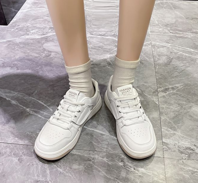 School Style Matching Little White Shoes With Flat Shoes foto 5