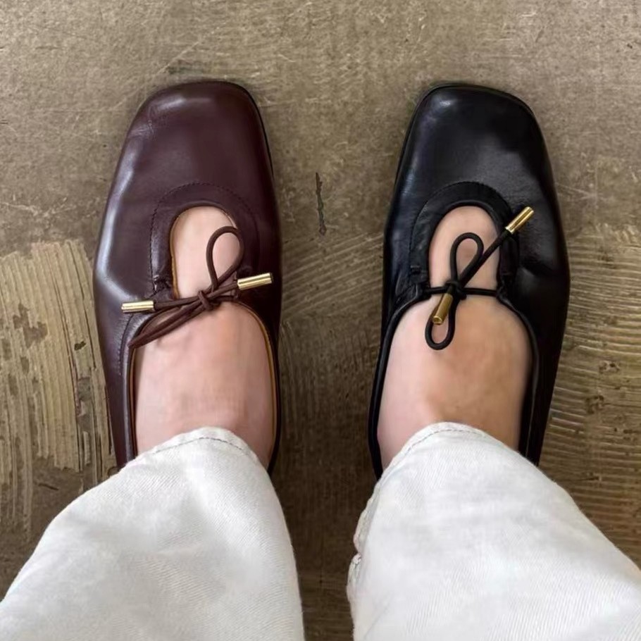 Women's Hollow-Out Lace-Up Square-Toe Flat Shoes foto 2
