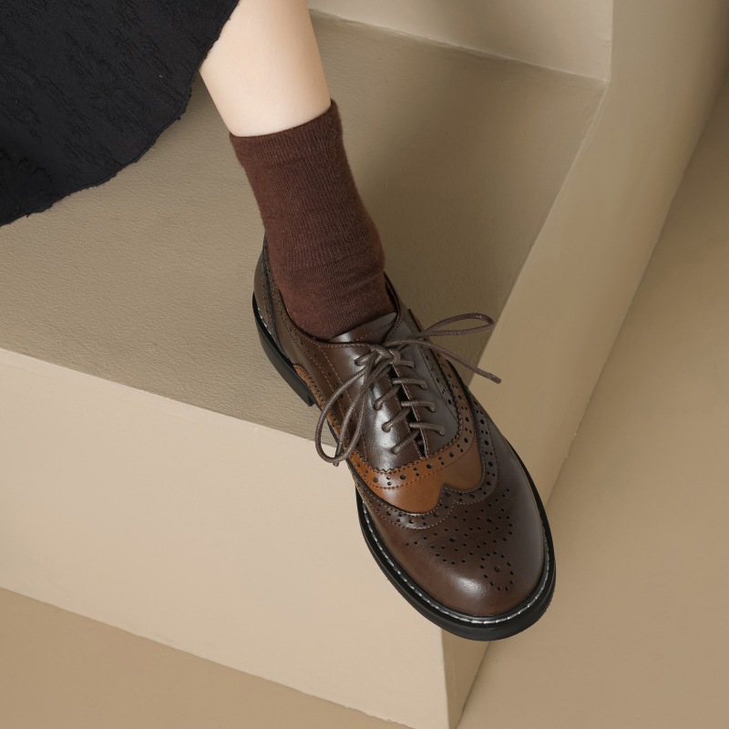 Sheepskin Stitching Retro Style Brogue Leather Shoes foto 3