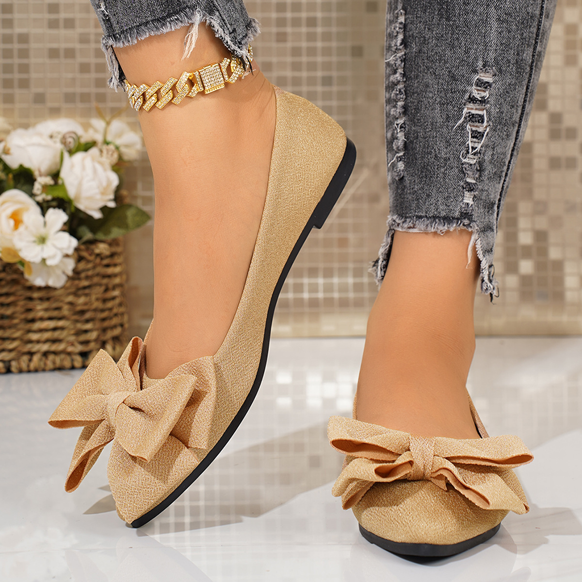 Plus-size Bow-tie Pointed-toe Slip-on Shoes foto 4
