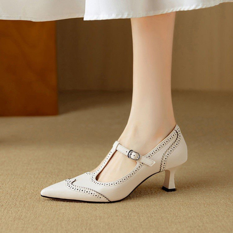 Women's French-style Vintage Engraving Stiletto Heel High Heels foto 4
